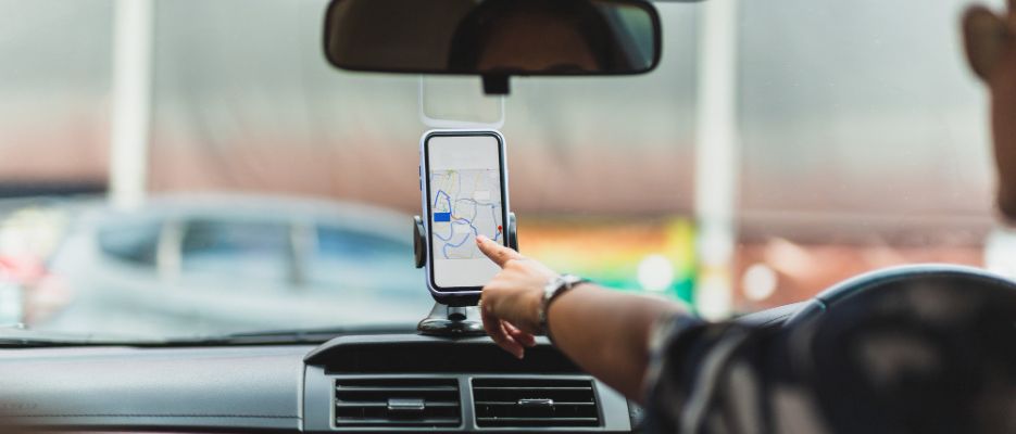 Soportes móvil para coche: cómo elegir el adecuado